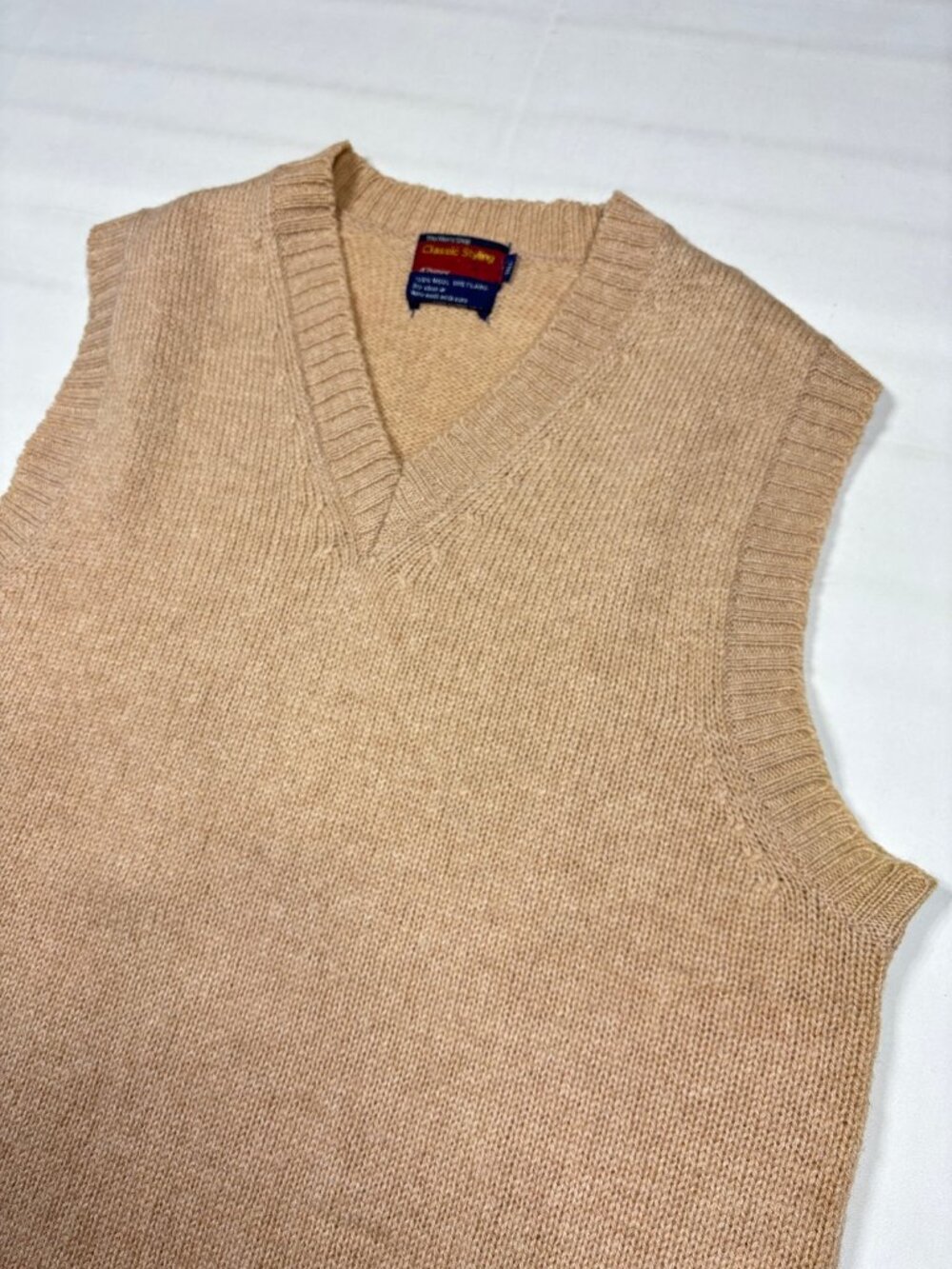 Vintage JCPenney Men's L Tall 100% Shetland Wool V-Neck Sweater Vest Tan Beige - Picture 3 of 9
